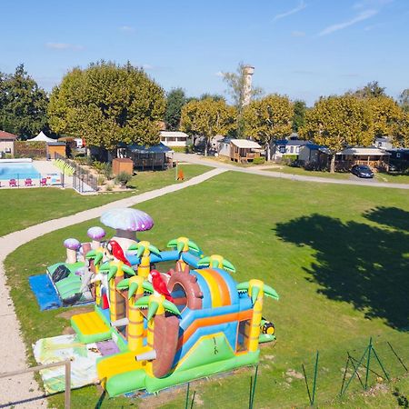 L'Oasis Des Dombes Hotel Ambérieux-en-Dombes Eksteriør billede