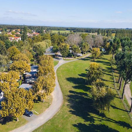 L'Oasis Des Dombes Hotel Ambérieux-en-Dombes Eksteriør billede