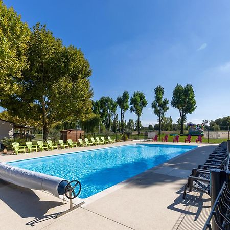 L'Oasis Des Dombes Hotel Ambérieux-en-Dombes Eksteriør billede